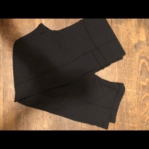 Athleta athletic crop leggings- black PRICE ⬇️⬇️